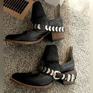 Freebird booties